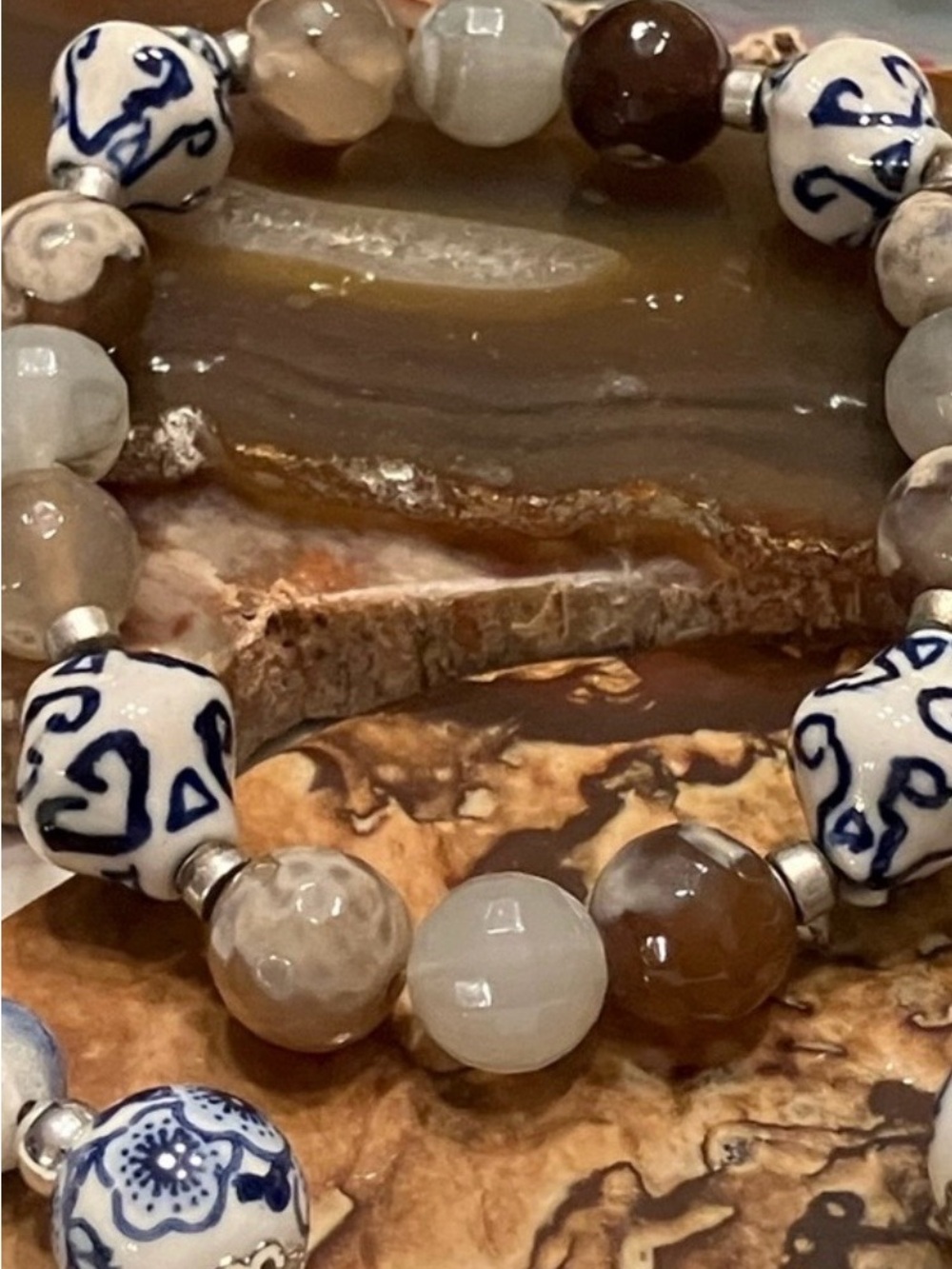 AGATE AND CERAMIC DELFT STYLED BRACELET AND EARRING SET - Picture 11 of 11